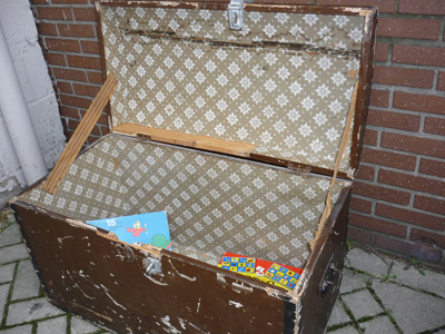 Bemiddelaar Oplossen Beweging antieke-oude-vintage-speelgoedkoffer-huren-decoratie