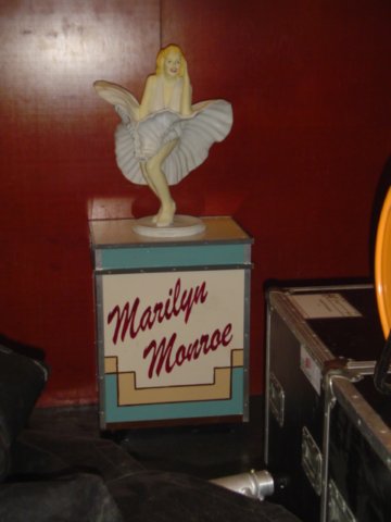 marilynopopzetstuk.jpg