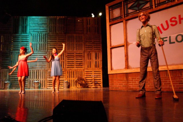 litlleshopofhorrors_theaterplan_2009_eindhoven329.jpg