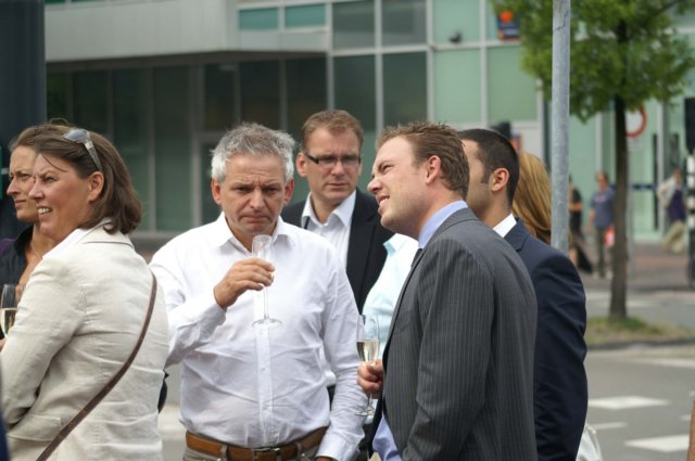 sculptuur_lichtdruppel_eindhoven_onthullingeslevents61.jpg