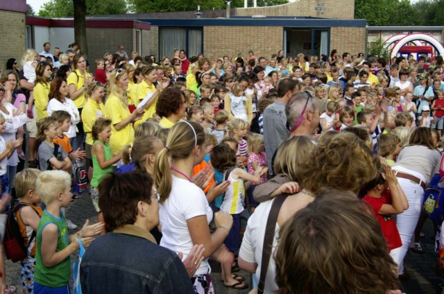 spektakeldagbasisschooldebrinkinleusdeneslevents37.jpg